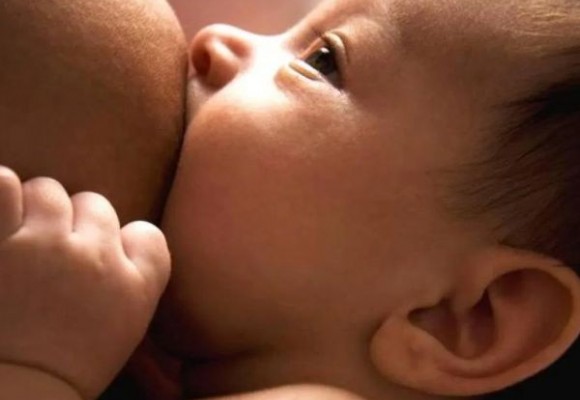 Lactancia, ¿materna o artificial?